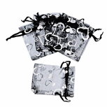 Organza zakjes zwart met zilver hartjes
