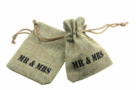 Jute look zakjes mr en mrs 7 x 9 cm