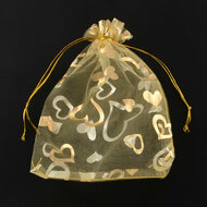 Organza zakjes met goud hartjes goud zakje 9 x 12 cm
